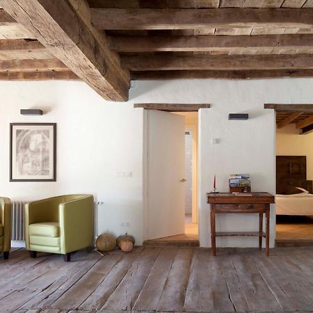 B&B La Rectoria De Sant Miquel De Pineda Sant Felíu de Pallarols Exteriér fotografie