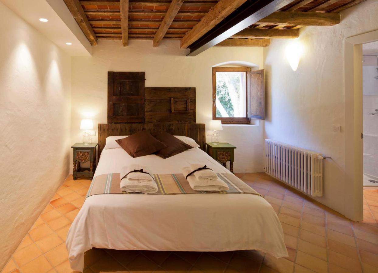 B&B La Rectoria De Sant Miquel De Pineda Sant Felíu de Pallarols Exteriér fotografie